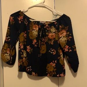 Off the shoulder cropped top SMALL